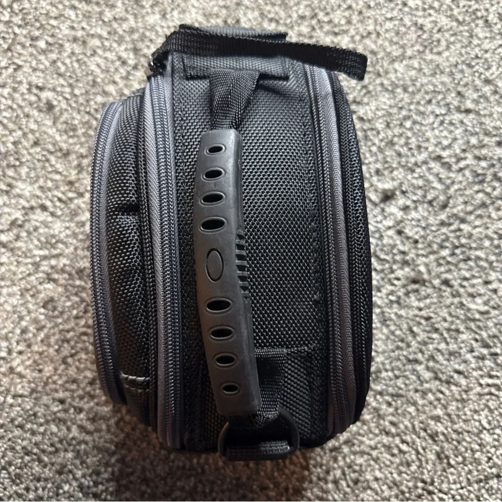Kenneth Cole Reaction R-Tech Camera Photo Black Case Bag Compact 7x4.5x4.5